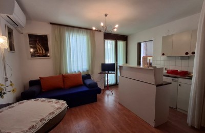 Poreč, Červar-Porat - Stan na 2.katu 150m do mora !! PRILIKA