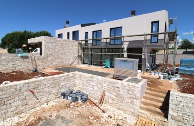 Villa di lusso con piscina vicino a Parenzo - nella fase di costruzione