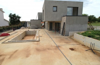 Villa moderna con piscina - Parenzo - nella fase di costruzione