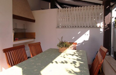 Ekskluzivno! Červar-Porat / mediteranska kuća-prizemnica , 200 m od mora , Poreč okolica