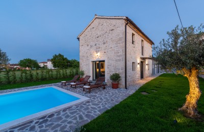 Detached stone house in the vicinity of Poreč