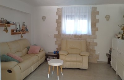 Opportunity! Apartment with a yard and two bedrooms, 1.5 km from the sea