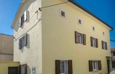 Doppelhaushälfte mit zwei Wohnungen – in der Nähe von Poreč