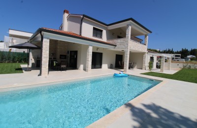 Luxury villa with pool, 2 km from the sea - Poreč