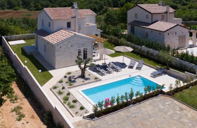 Villa indipendente con piscina - dintorni di Parenzo