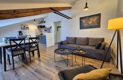 Poreč,centar / TOP lokacija – prekrasan kompletno renoviran stan!