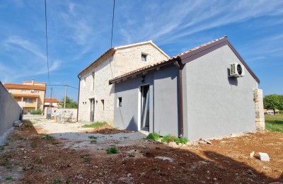 Detached stone house in the vicinity of Poreč