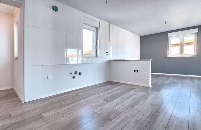 Istra, Poreč - novo stanovanje 65 m2 na okr