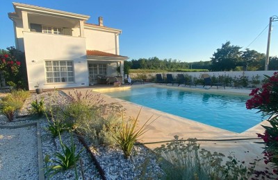 House with swimming pool - near Poreč