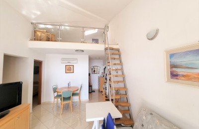 Apartment in the center of 2 bedrooms + gallery, with open sea view!