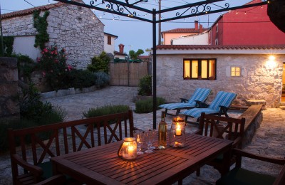 Surroundings of Poreč, autochthonous Istrian stone house + guesthouse