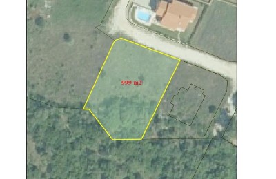 Building land 9 km from the sea !!