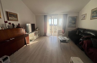 Istrien, Poreč - Apartment in der Stadt mit Panoramablick auf Poreč und das Meer!