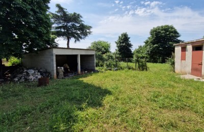 Nice building plot + agricultural in a small quiet place nearby