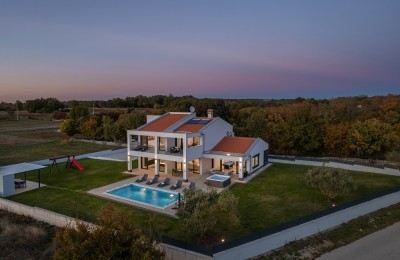 Moderne Villa in toller Lage mit Meerblick