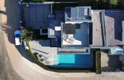 Poreč, Villa mit Pool, 500 Meter vom Meer entfernt
