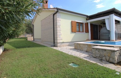 ekskluzivno! Istra,Poreč 7km - Prekrasna samostojeća obiteljska kuća sa bazenom !