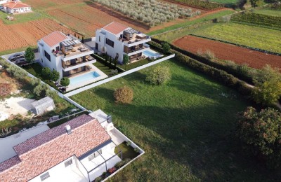 Villa di lusso con piscina vicino a Parenzo - nella fase di costruzione