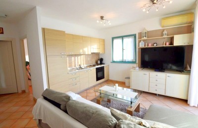 Flat on the 1st floor with a shared pool and tennis court