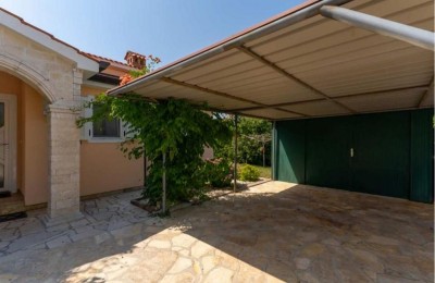 Beautiful ground floor house with swimming pool in the vicinity of Poreč, 7 km