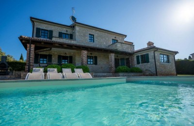 Istra,Poreč okolica - prostrana vila s bazenom, panoramskim pogledom