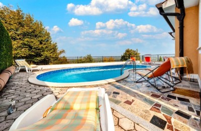 Oportunity House near Poreč with a heated pool and an amazing open panoramic view