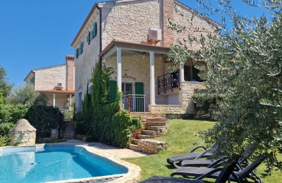 SEA VIEW!! Authentic stone villa with pool on the edge of the village !!