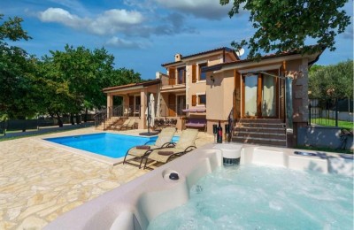 Villa in the vicinity of Poreč, 6 km from the sea and beautiful beaches.