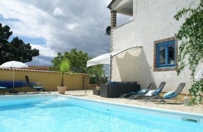 Family house with pool near Porec 8 km from the sea !!